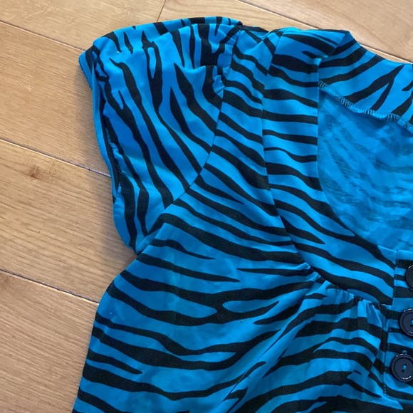 Route 66 animal print 3 button top size 1X - Picture 4 of 10